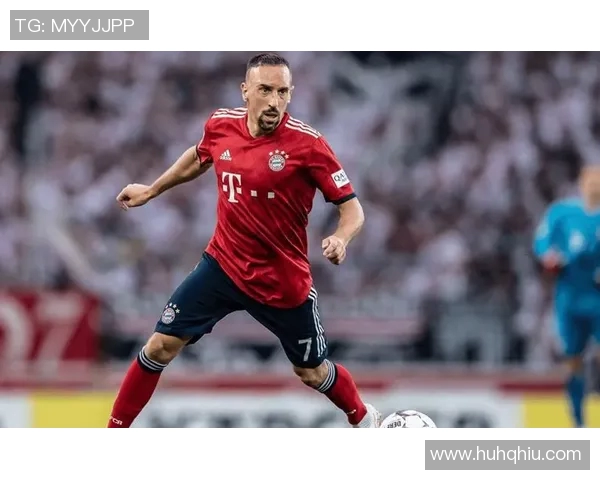 爱猫足球球星的绿茵赛场传奇与温柔日常故事